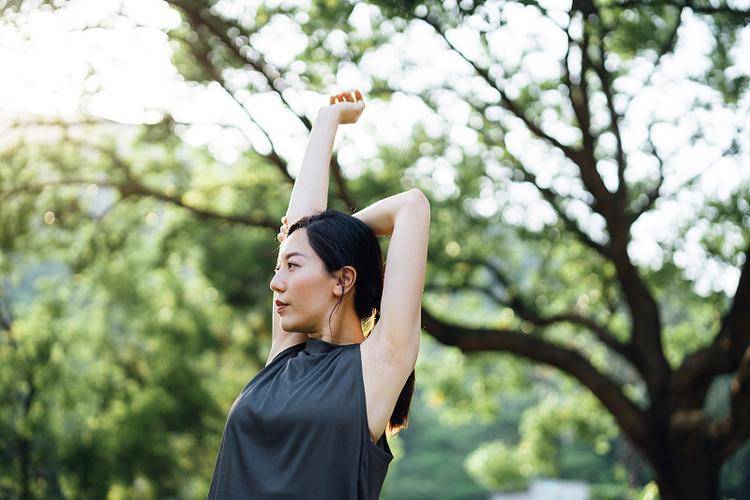 ？这些都可能“背锅”！去味知识建议了解麻将胡了免费试玩腋下有味道一定是狐臭(图2)